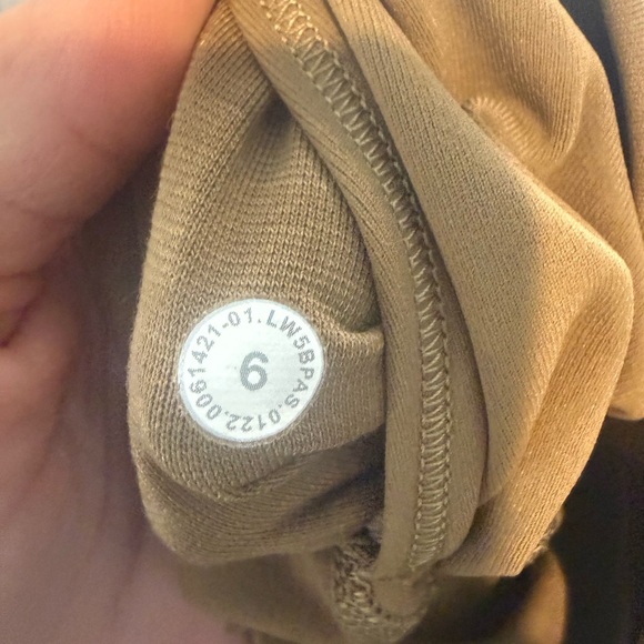 Lululemon Wunder under luxtreme size 6 - Picture 6 of 6